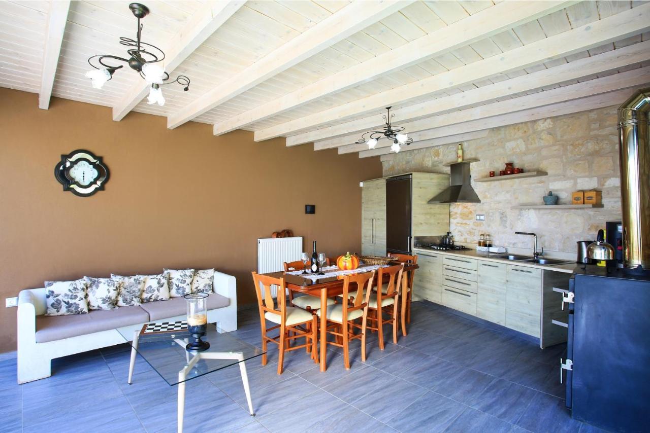 Design Nicol - Heated Pool - Summer Kitchen Villa